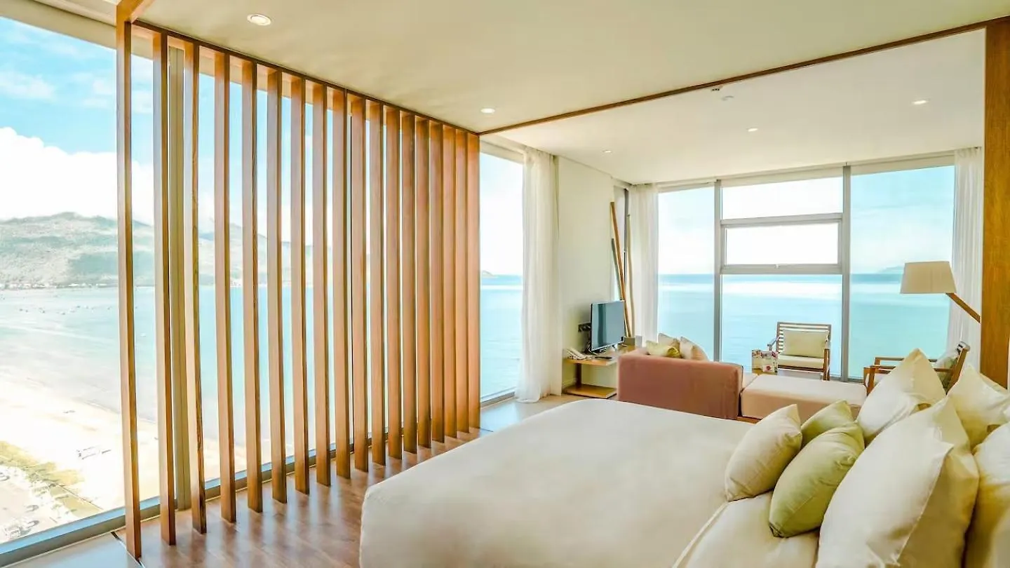 In Front Of Mykhe Beach Panorama 17Fl Suite Đà Nẵng