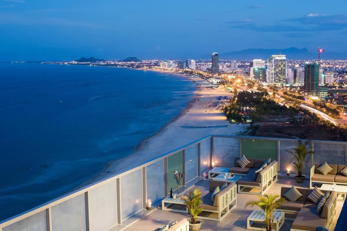 In Front Of Mykhe Beach Panorama 17Fl Suite Đà Nẵng